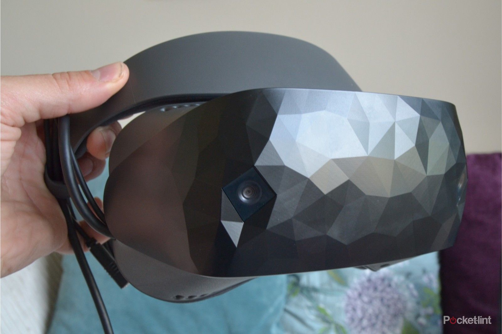 Asus Windows Mixed Reality Headset review: The best WMR headset?