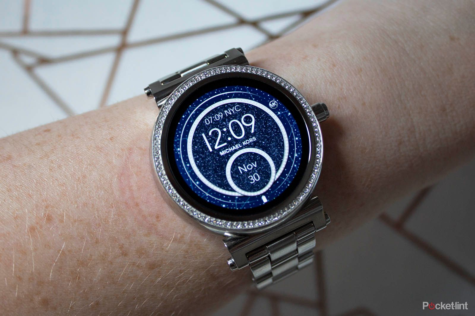 Beregn Soldat Øst Timor Michael Kors Access Sofie review: Stunning smartwatch with serious sparkle