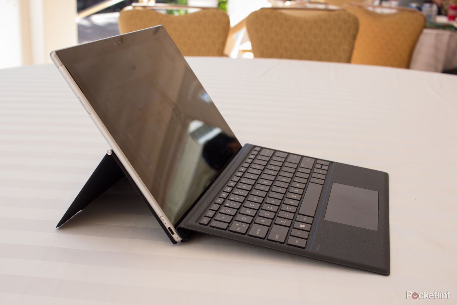 HP Envy x2 initial review Premium 2-in-1 always connected image 5