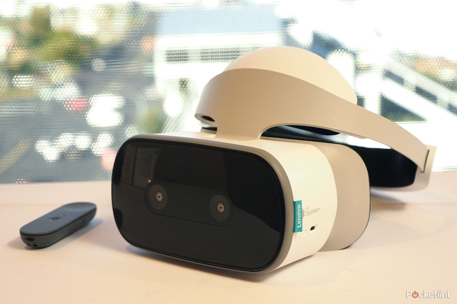 Lenovo Mirage Solo with Daydream review image 1