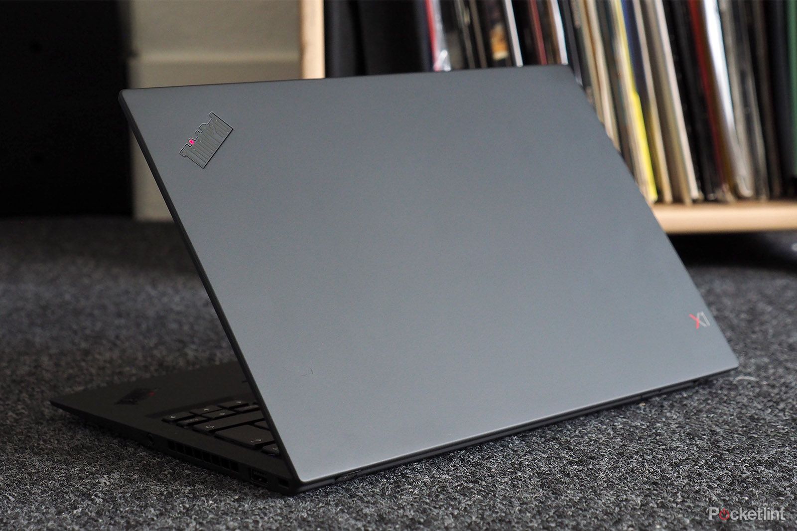 Lenovo ThinkPad X1 Carbon HDR review image 2