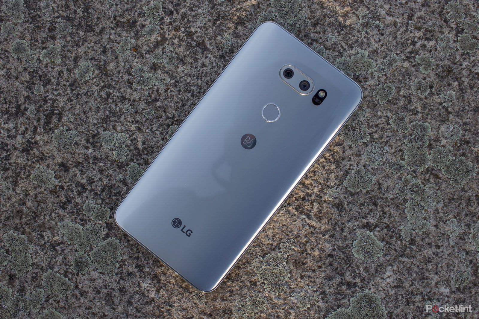 LG V30 with improved AI heading to MWC image 1