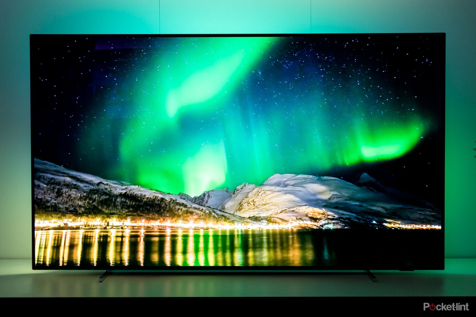 distance it's beautiful stick Philips 803 OLED review: Ambilight and multi delights
