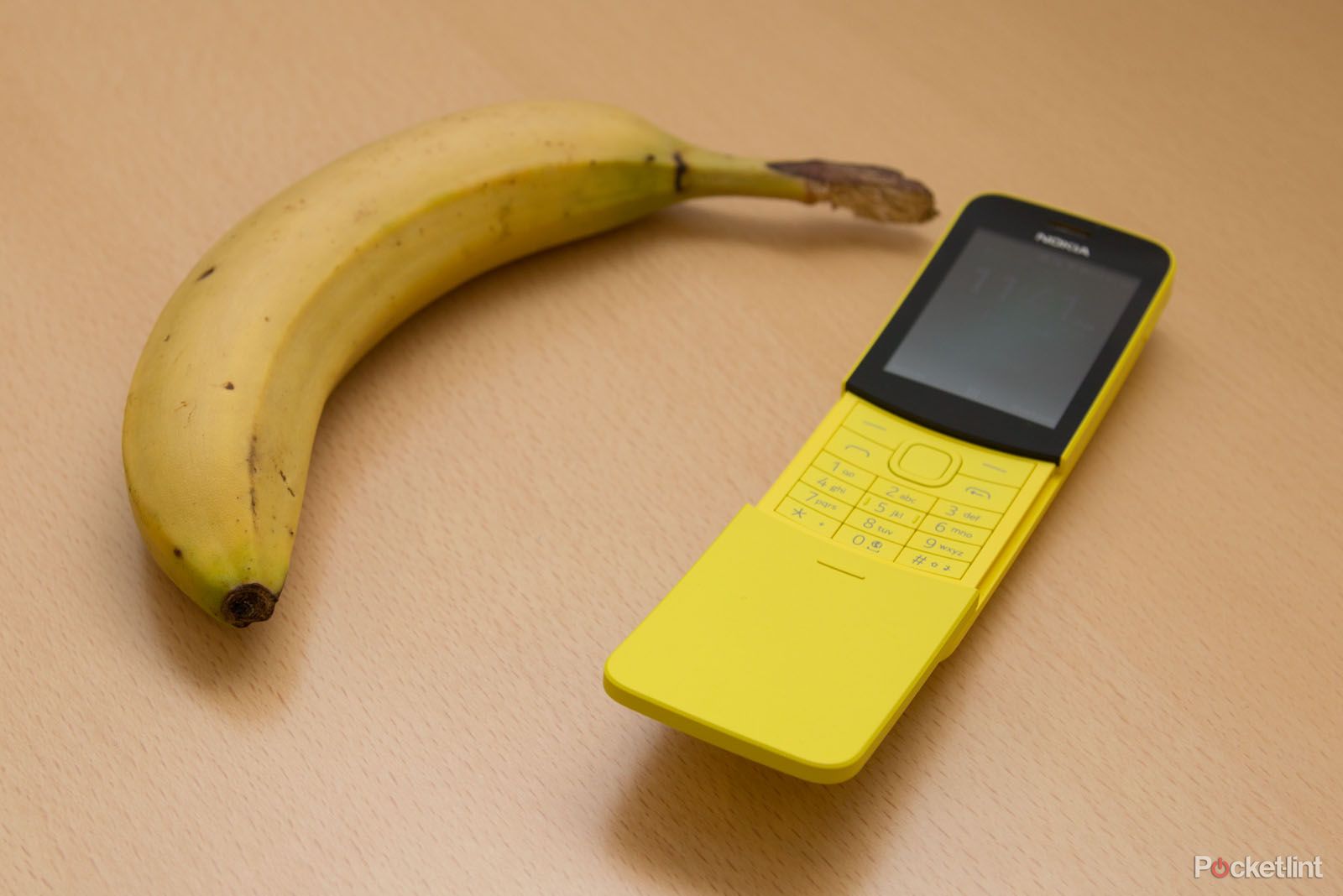 Nokia 8110 image 2