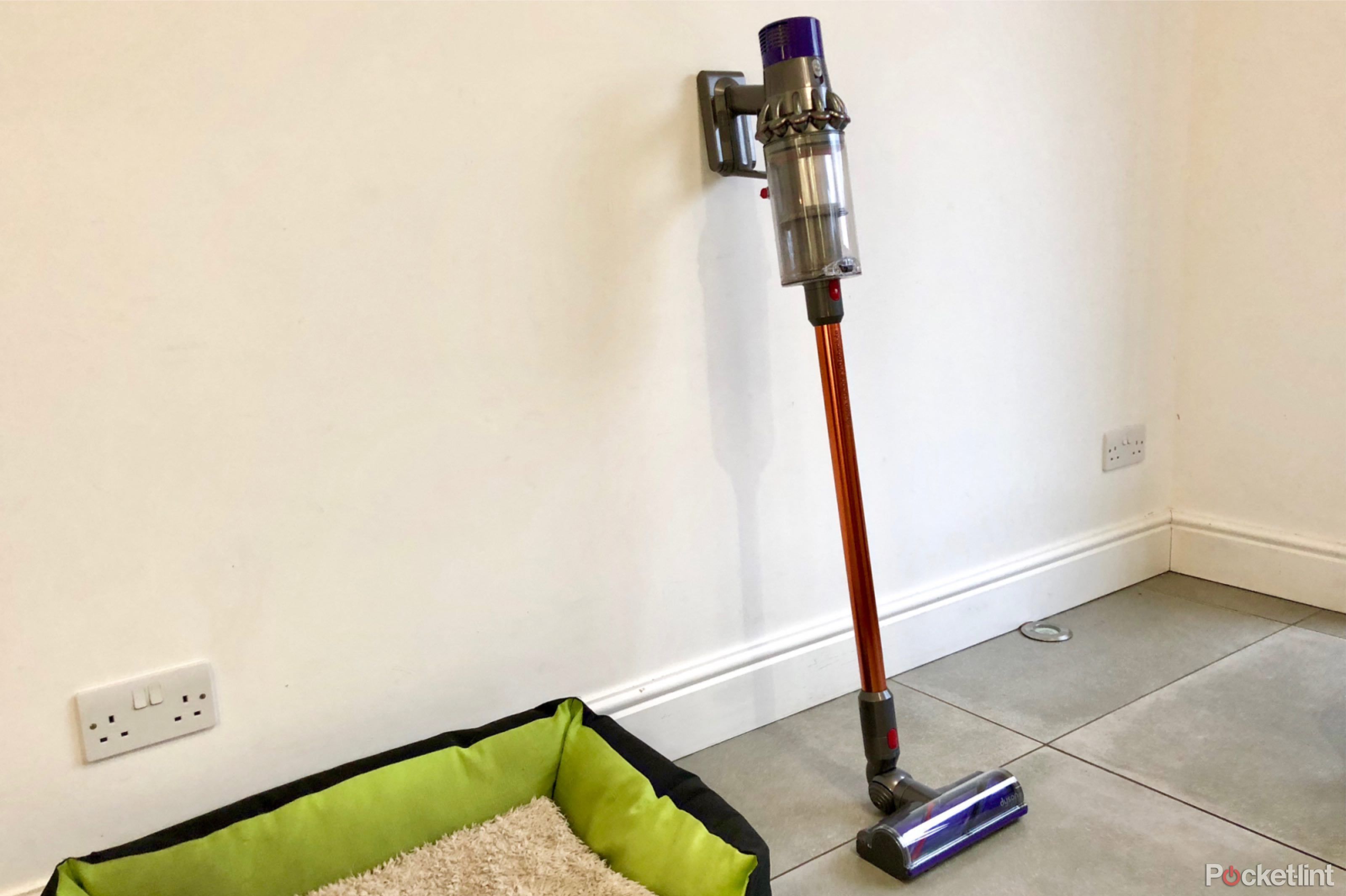 Dyson V10 cordless vacuum cleaner review image 1