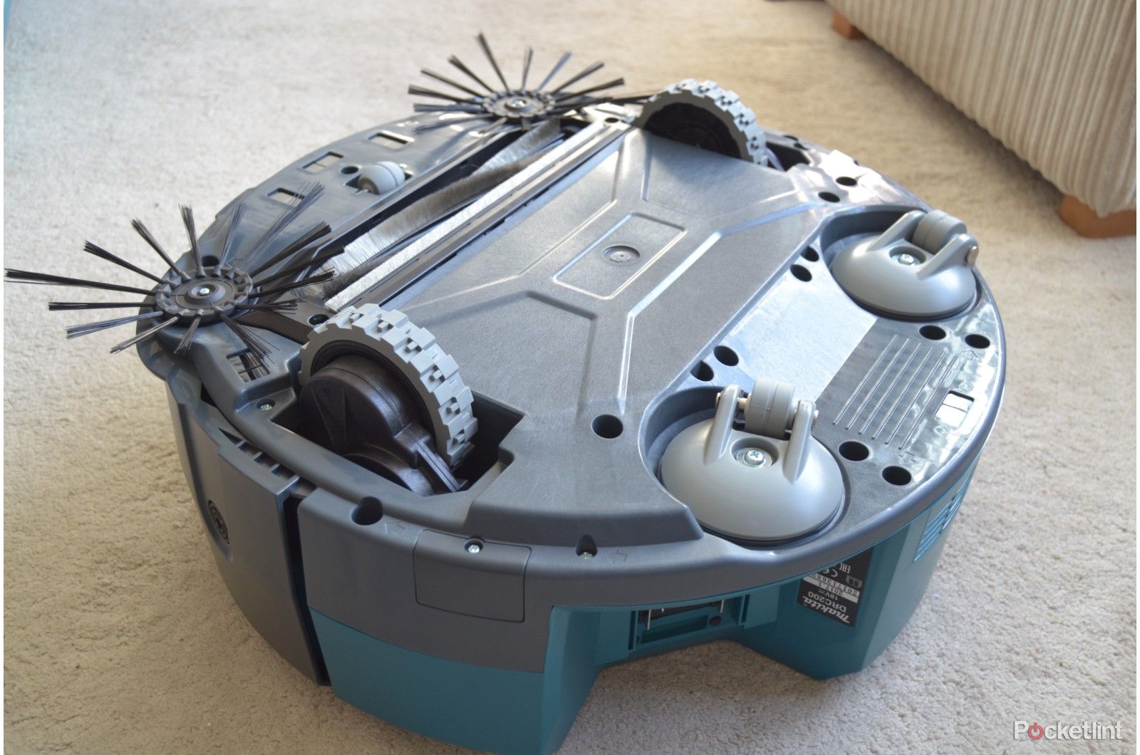 Makita DRC200Z robot vacuum review A cleaning powerhouse that goes and goes image 6