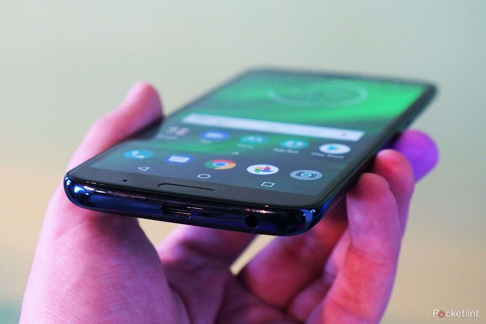 Motorola Moto G6 Plus review image 3