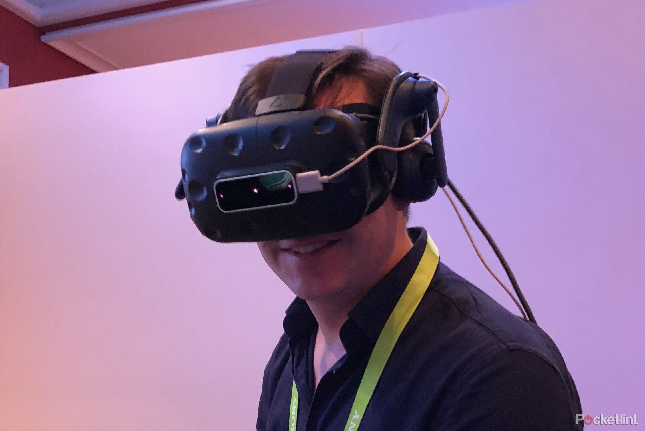 Leap Motion VR Adapter image 1