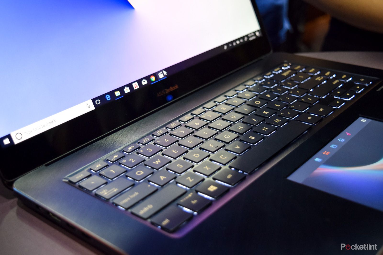Asus ZenBook Pro 15 initial review Enter the age of the ScreenPad image 2