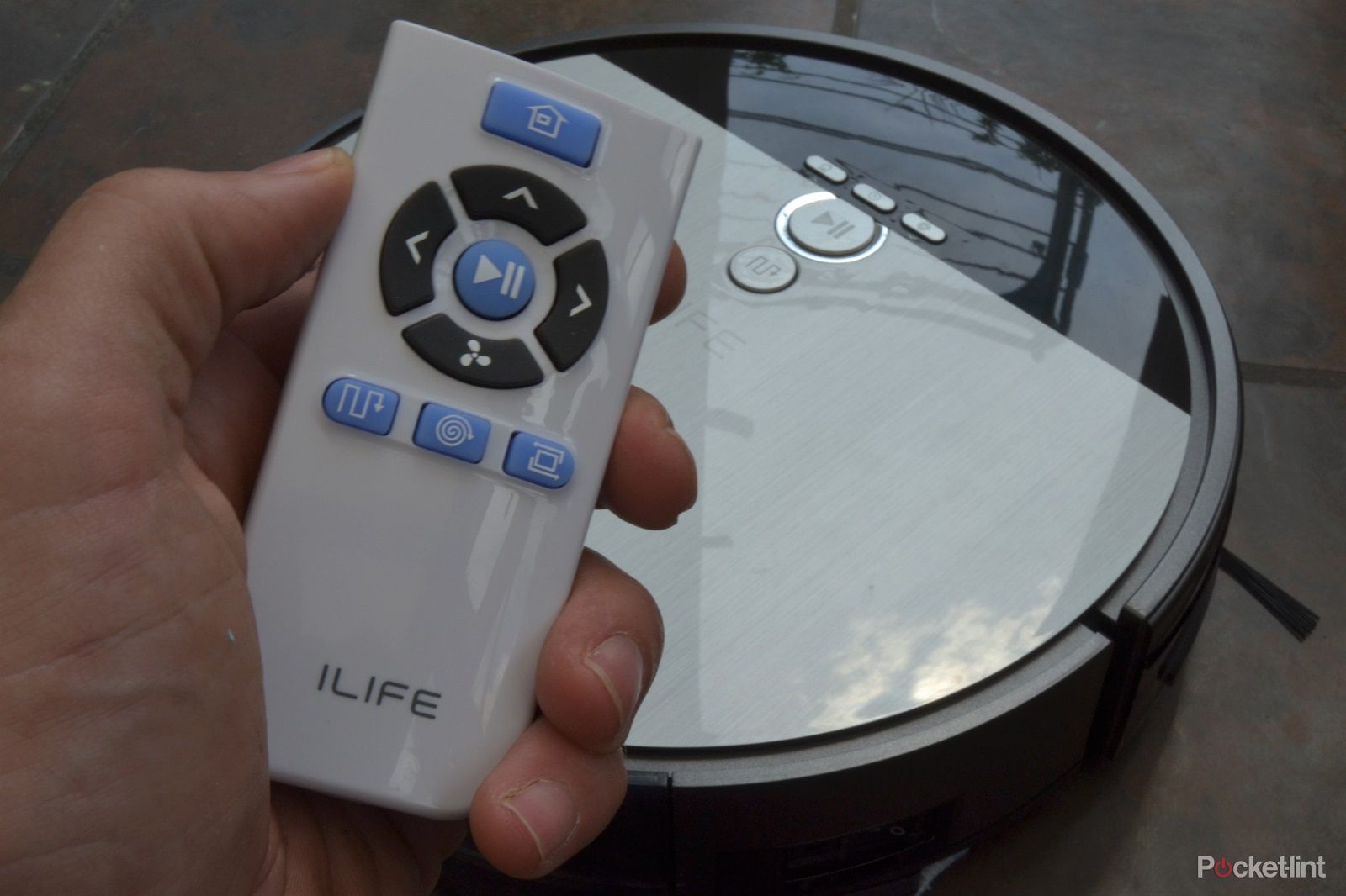 Ilife V8s Robot Vacuum Cleaner Review Sucking Mopping And So Much More image 19