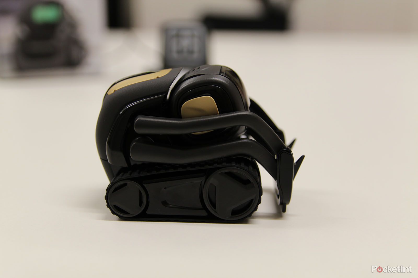 Anki Vector The Most Adorable Toy Robot Youre Ever Going To Meet image 6