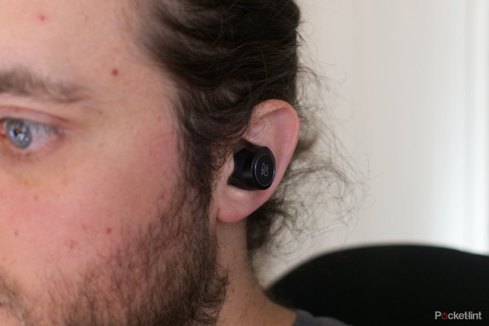 Beoplay E8 hardware image 6