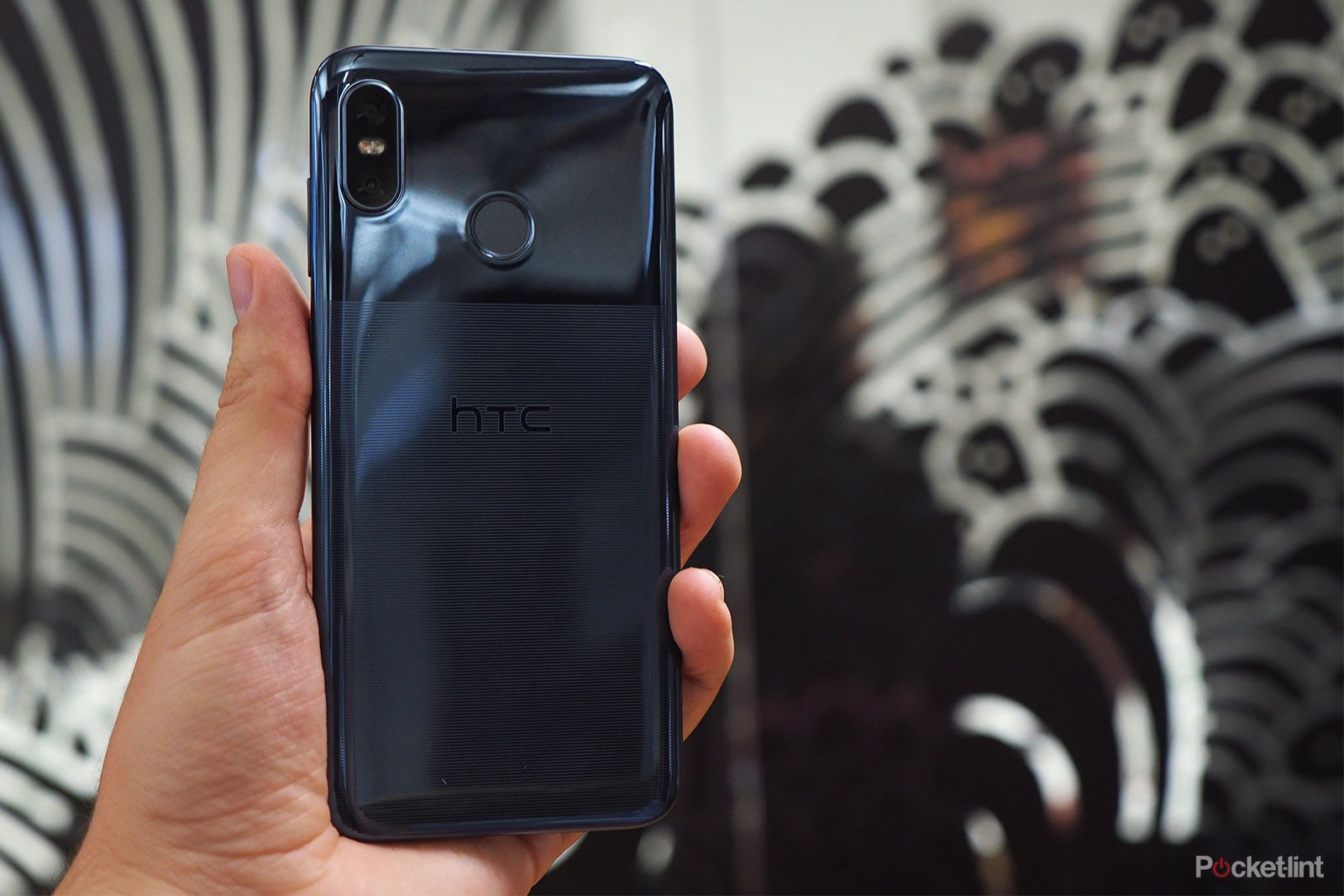 HTC U12 Life review image 2