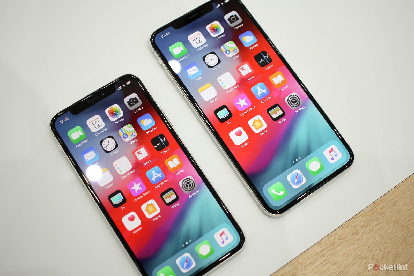 Five Reasons to buy iPhone XS and iPhone XS Max from EE image 1