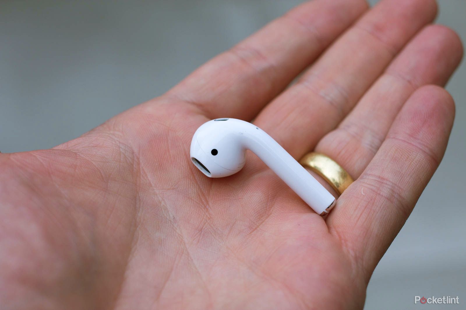 Amazon and Google AirPods coming 2019 both said to rival Apple image 1