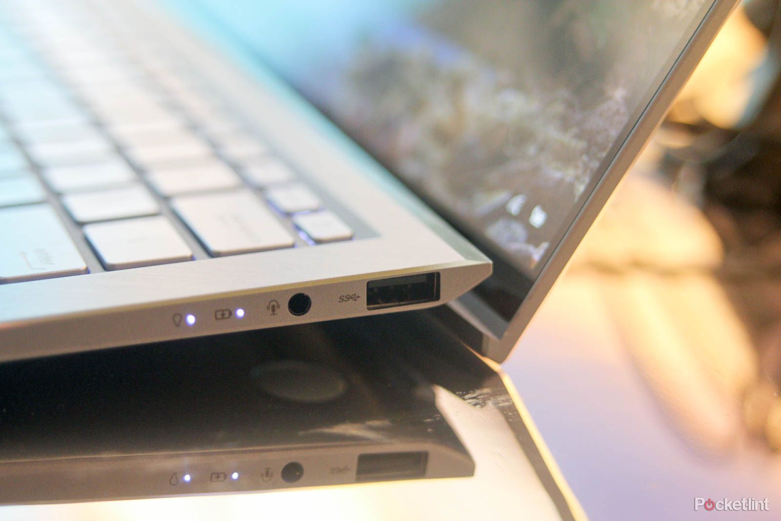 Asus ZenBook S13 laptop initial review image 4