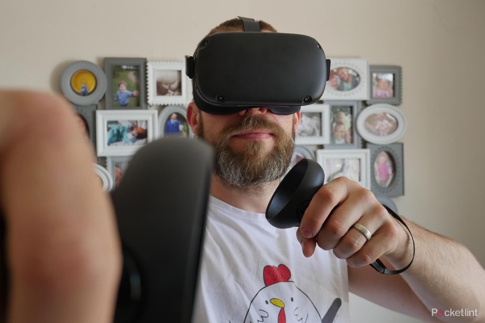 Oculus Quest Review headshots image 11