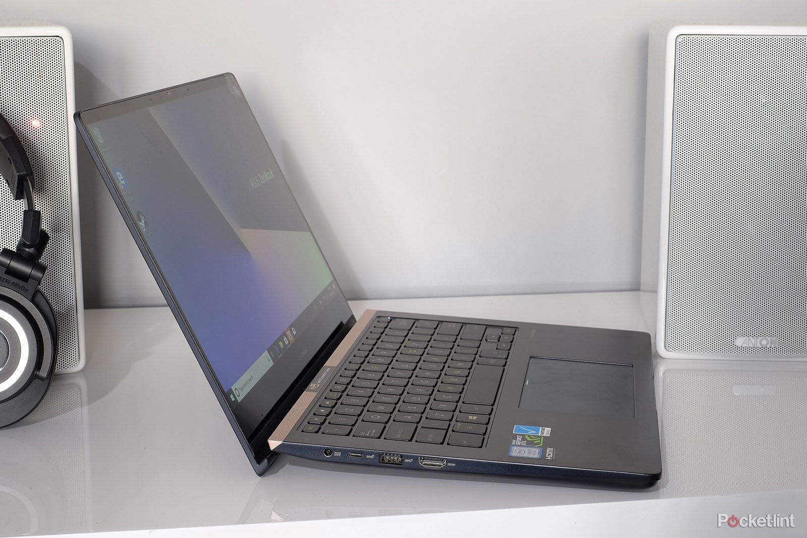 Asus ZenBook Pro 14 review image 4