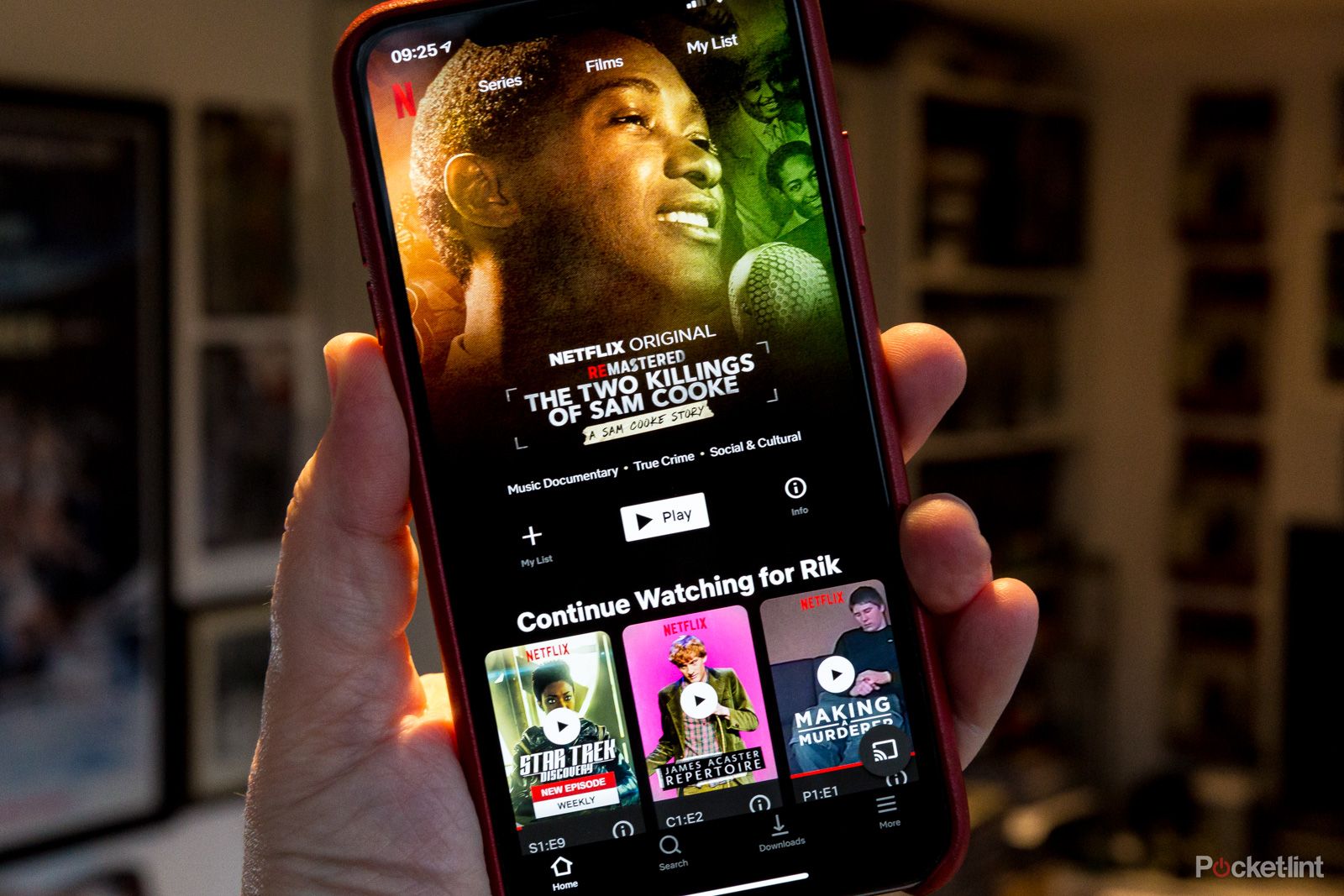 Netflix for iOS now auto downloads your next episodes image 1
