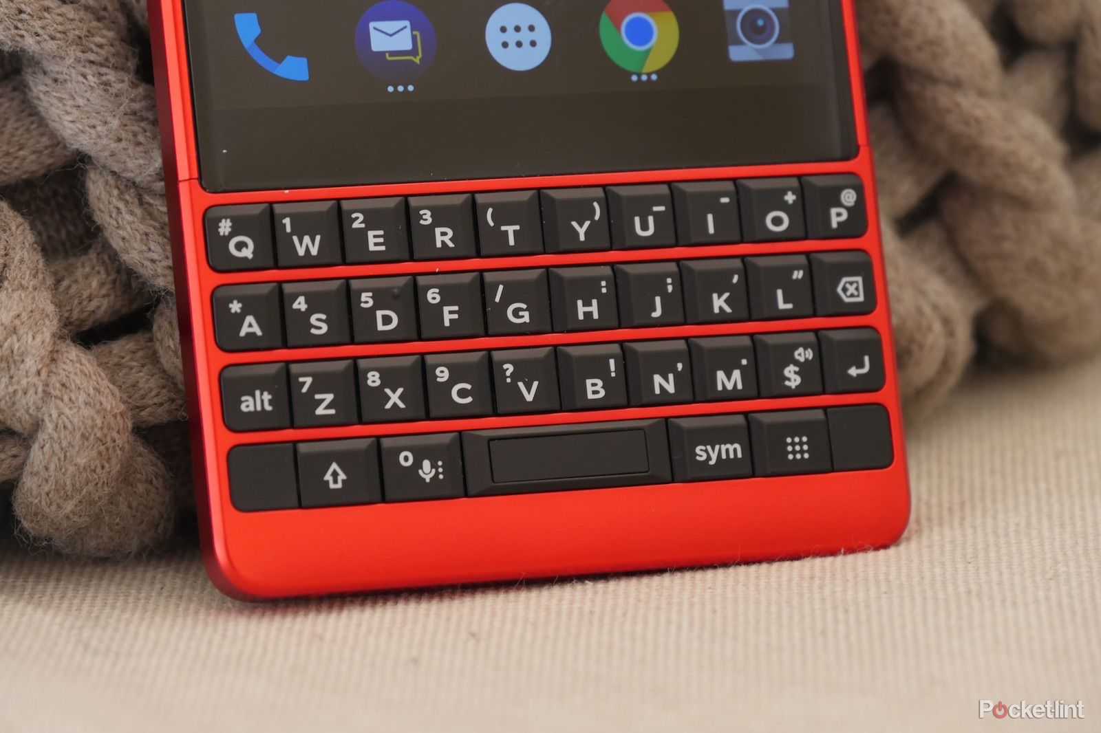 BlackBerry Key2 Red image 3