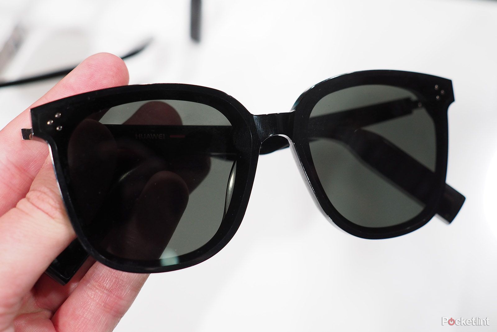 Huawei Surprises With Smart Sunglasses image 2