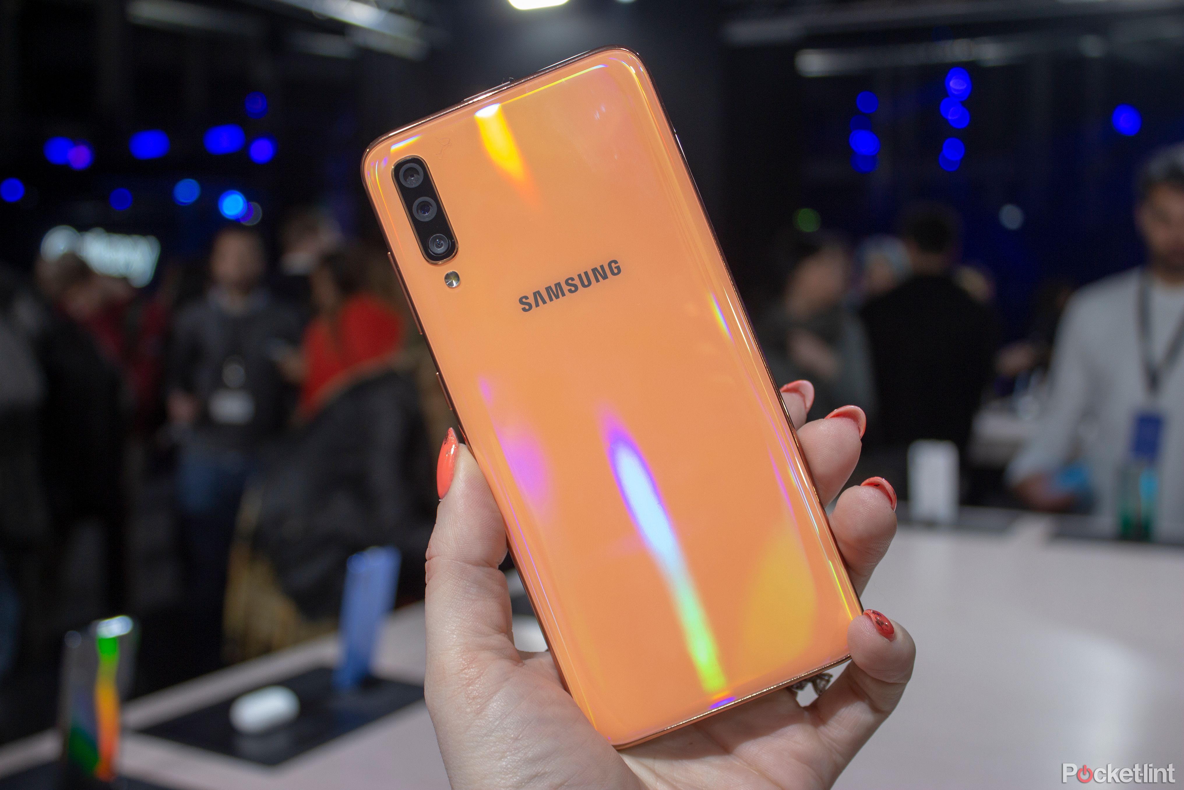 Samsung Galaxy A70 initial review product images image 1