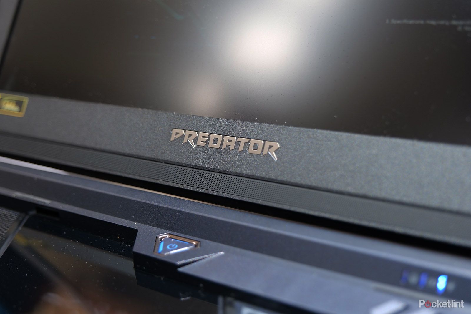Acer Predator Helios 700 review details image 9