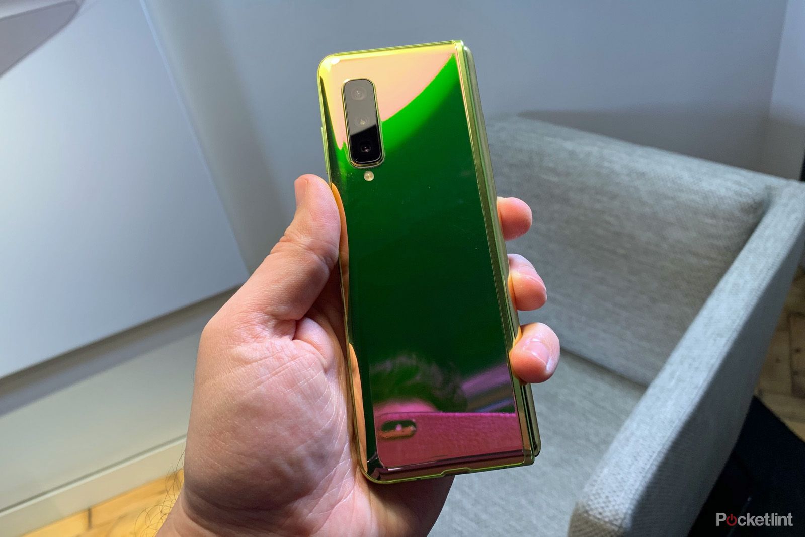 Weve just folded the Samsung Galaxy Fold and this is what it looks like up close image 3