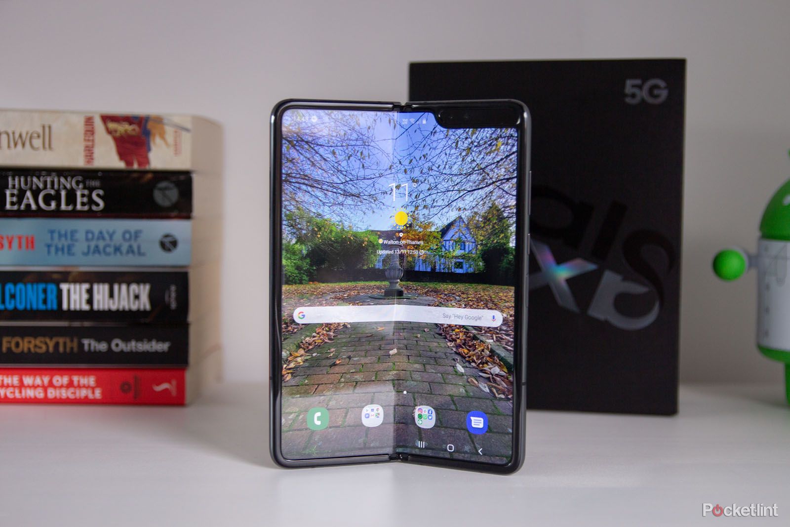 Galaxy fold full review image 1