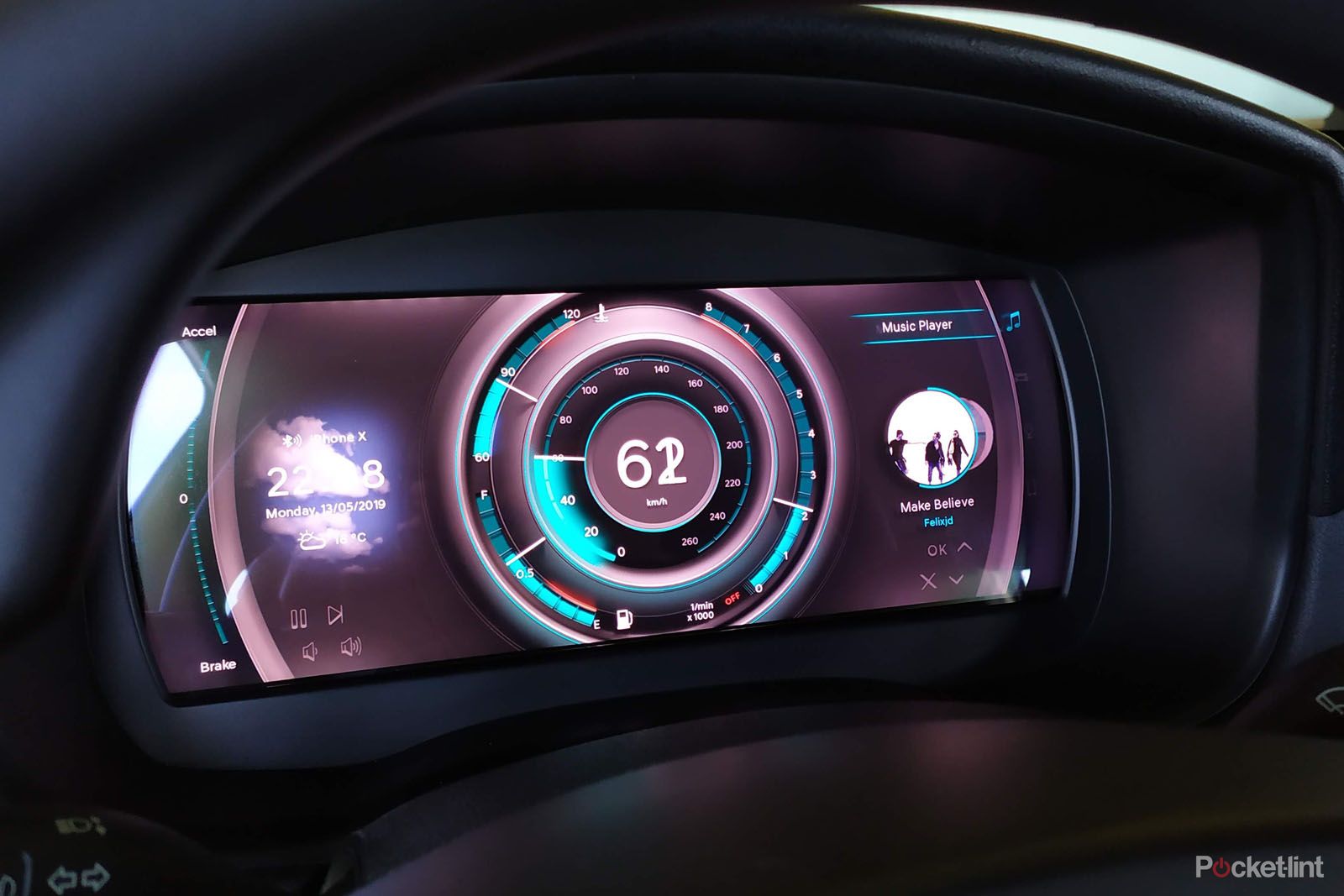 Hyundais cockpit of the future puts haptic displays on the steering wheel image 3