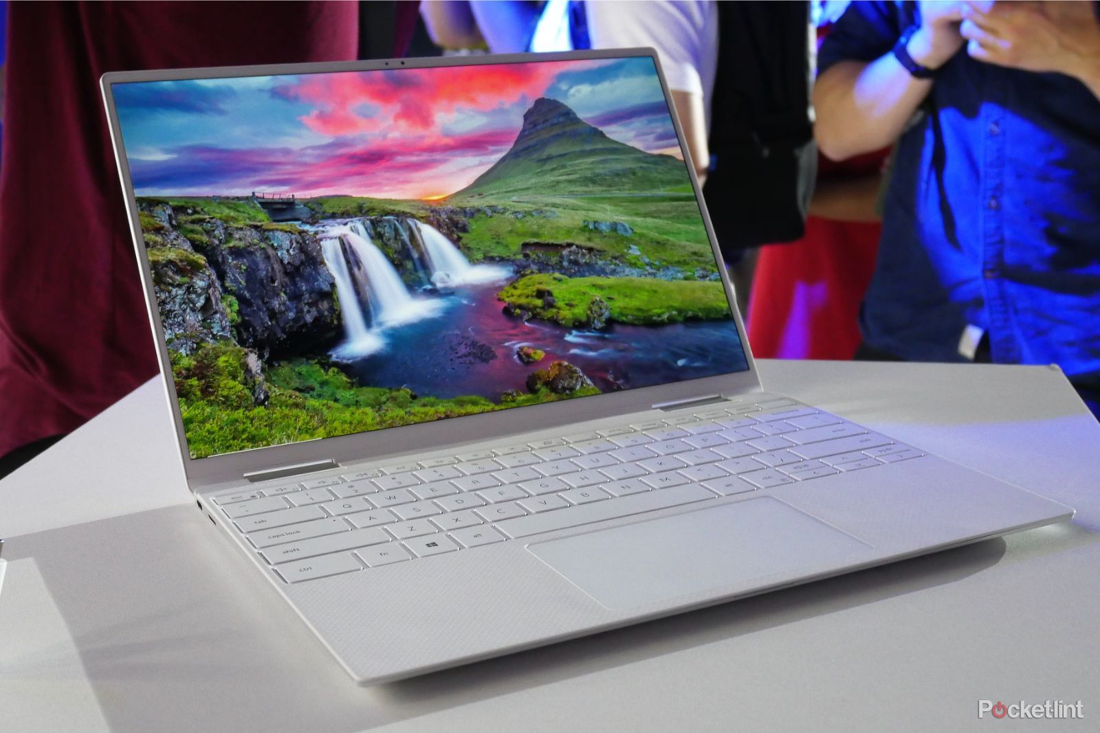 Dell XPS 13 2-in-1 2019 initial review The compact ultra-portable with even more screen image 1