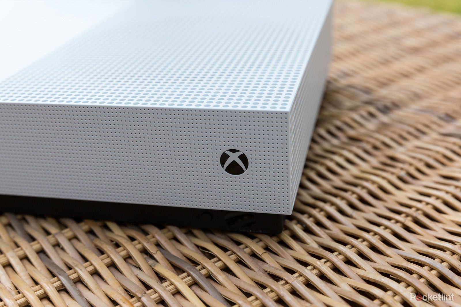 Xbox One S All-Digital Edition product shots image 3