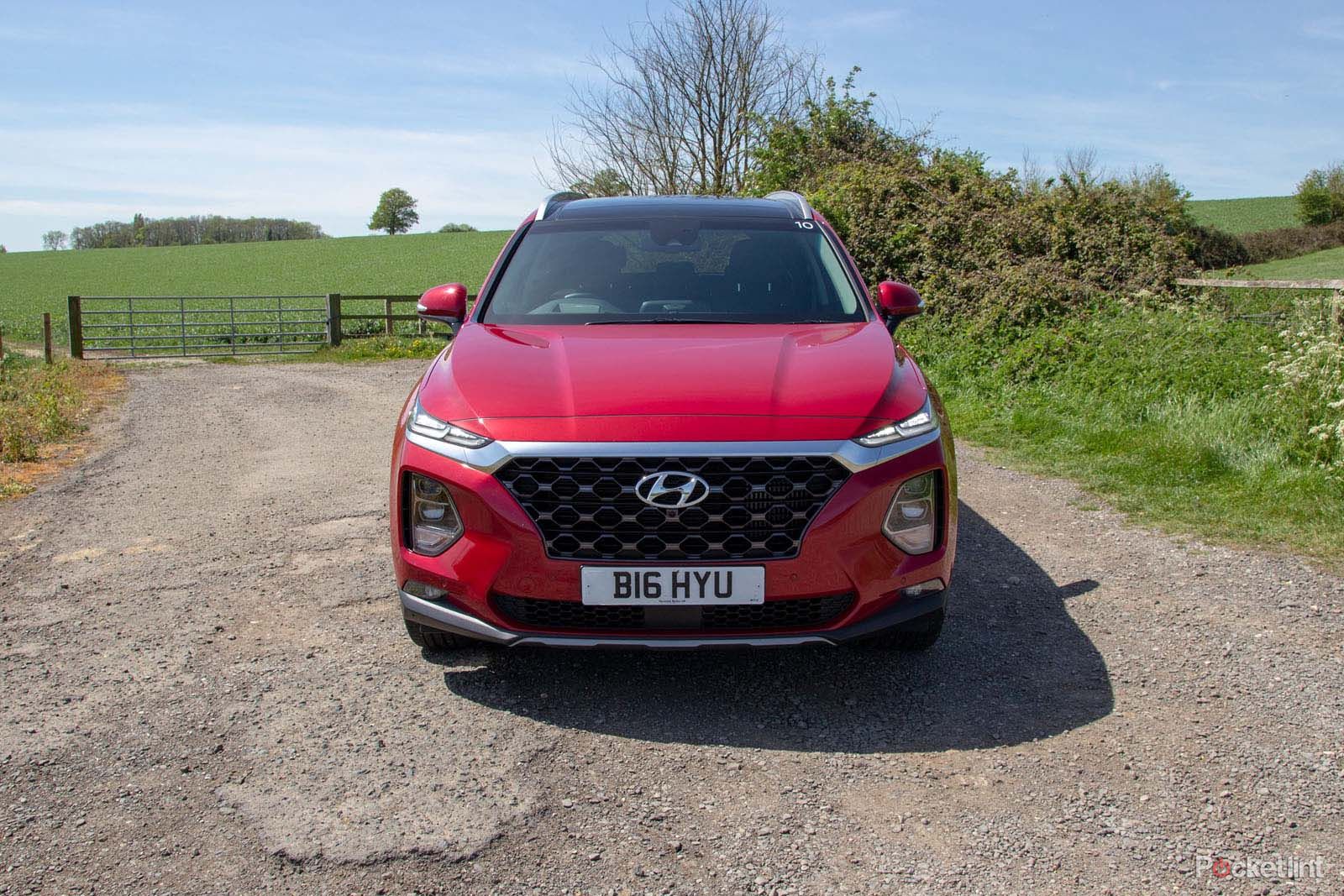 Hyundai Santa Fe review image 1