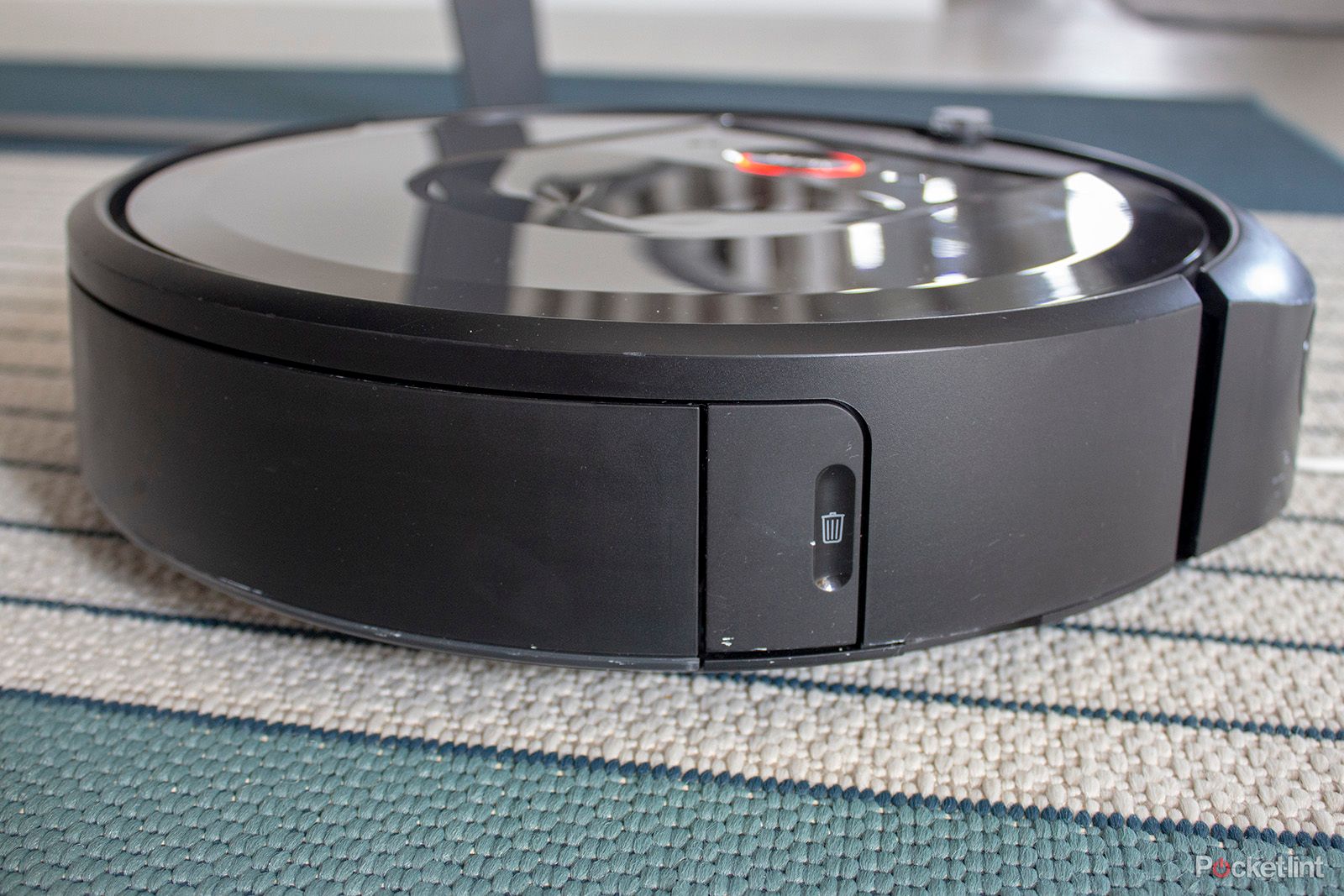 iRobot Roomba i7 review image 12