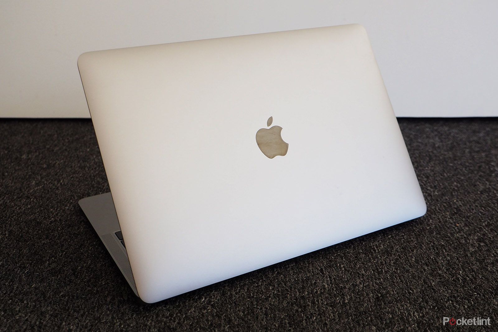 The 12-inch MacBook is dead - replaced by an upgraded and cheaper MacBook Air image 1