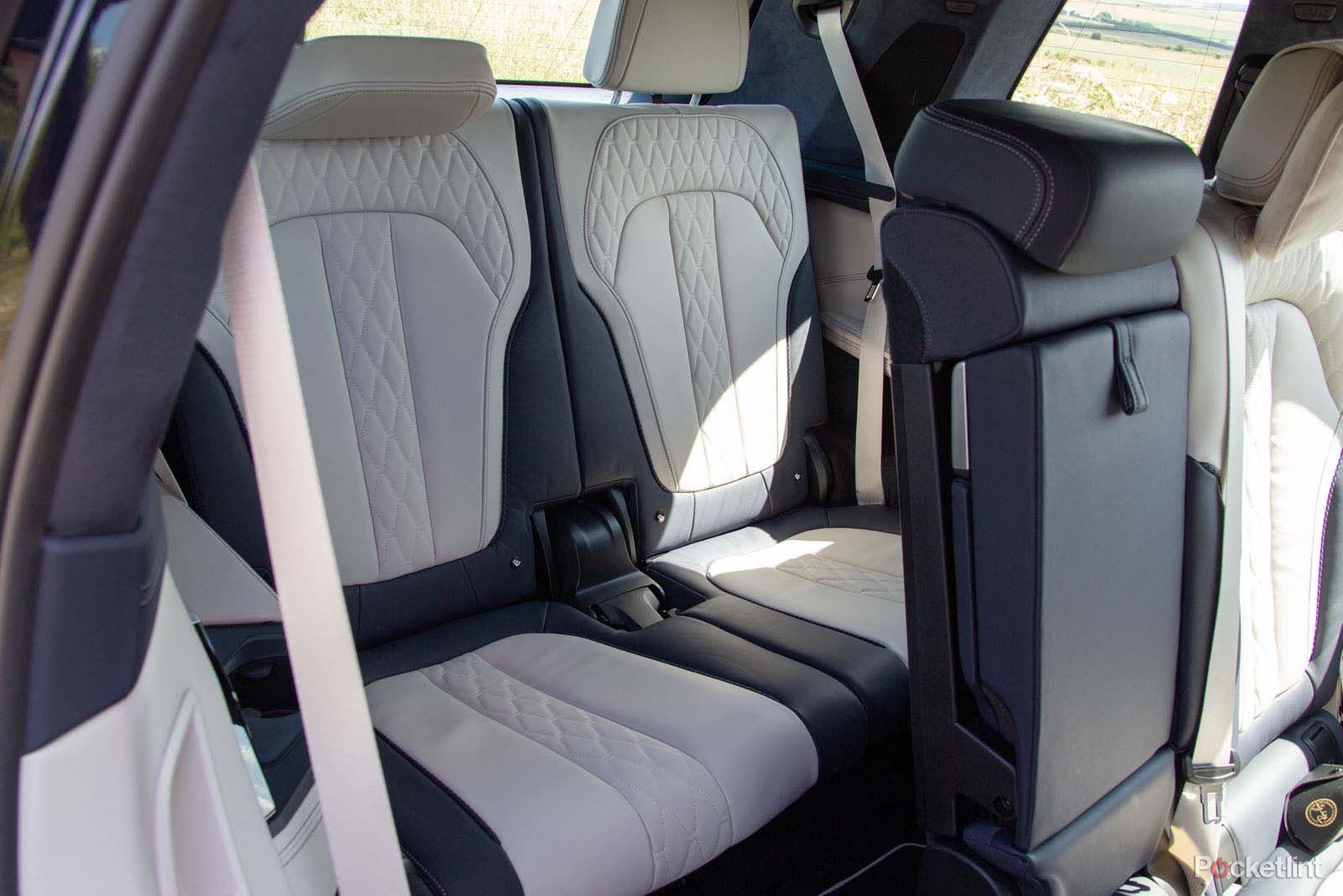 BMW X7 interior image 4