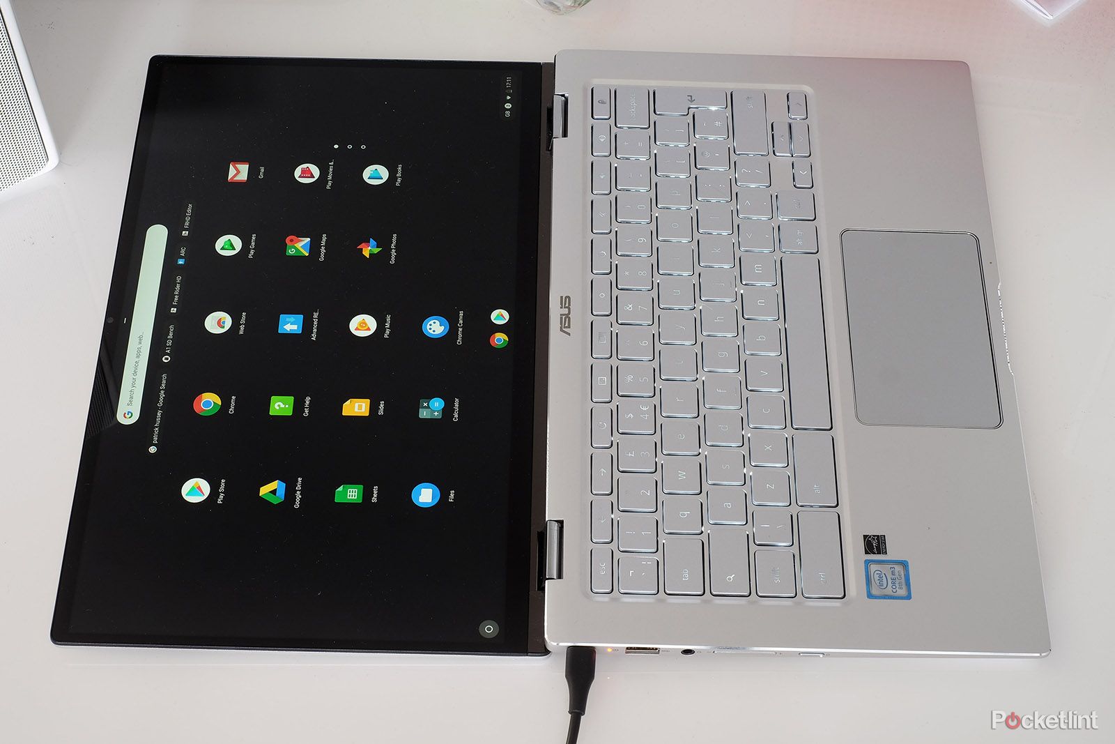 Asus Chromebook Flip C434 review image 5