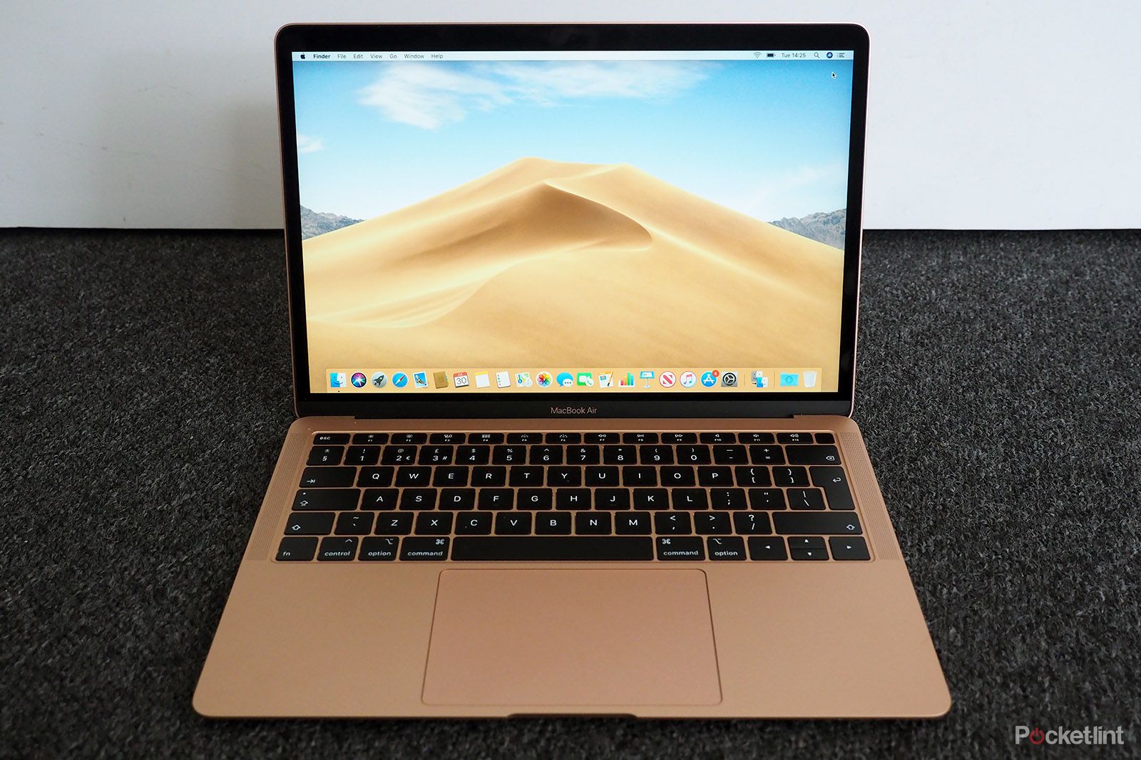 Apple MacBook Air 2019 review image 2