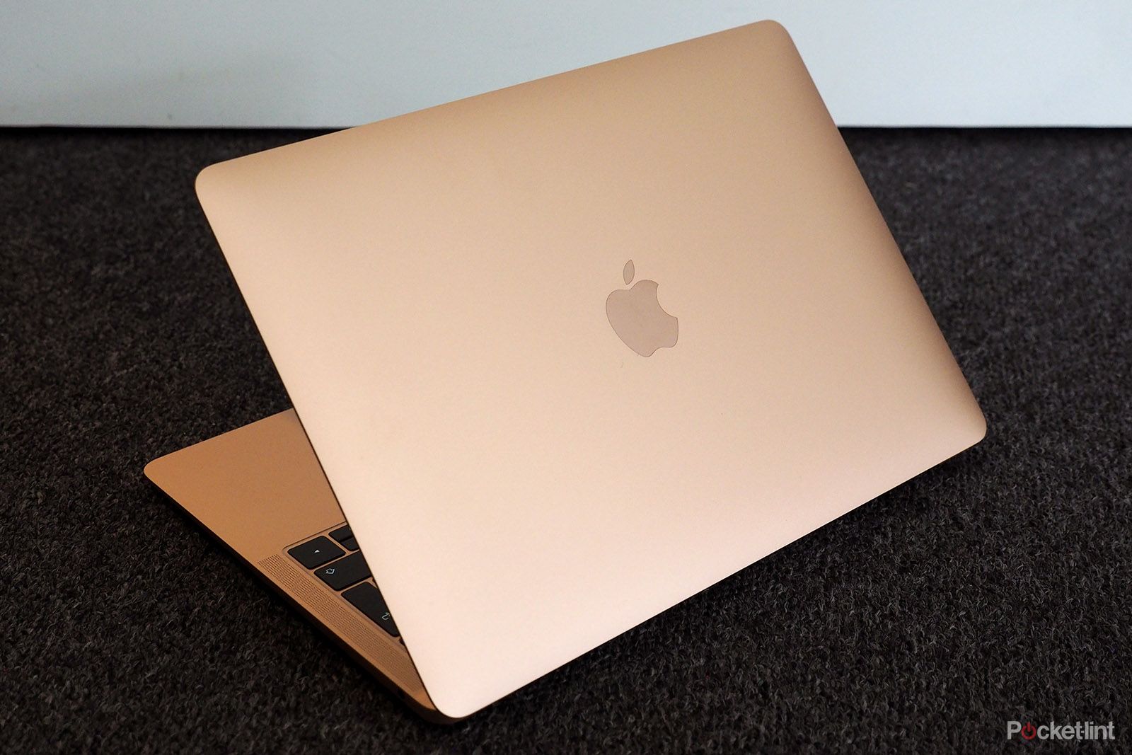 Apple MacBook Air 2019 review image 3