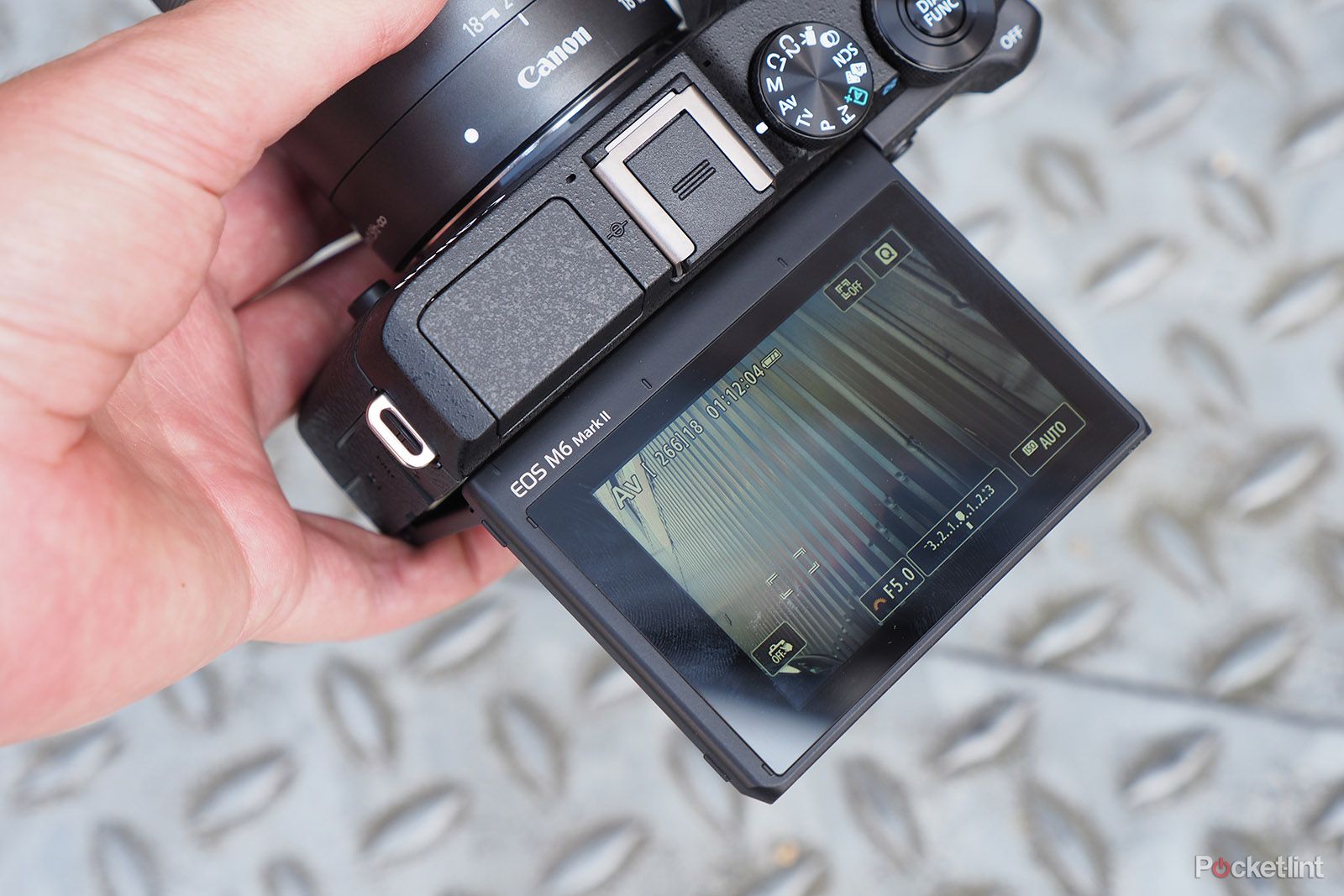 Canon EOS M6 Mark II, обзорное изображение 13