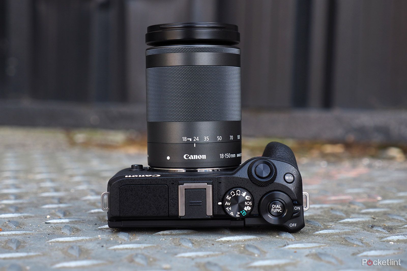 Обзорное изображение Canon EOS M6 Mark II 2