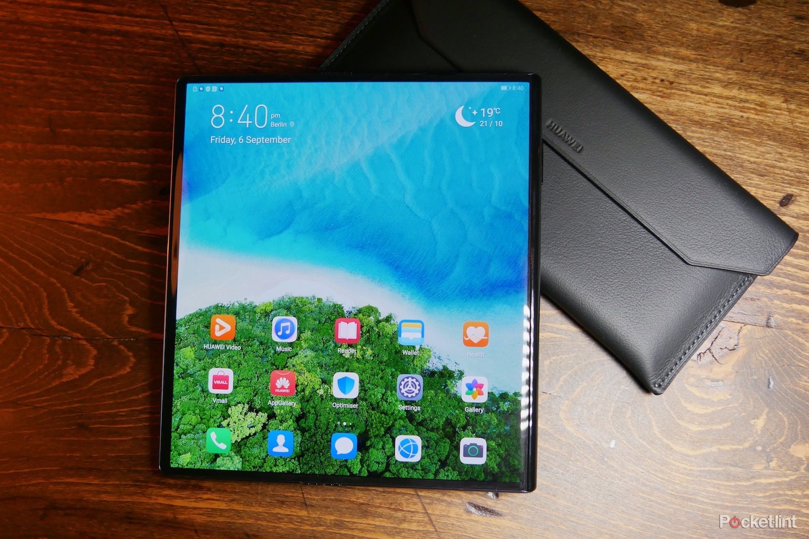 Huawei Mate X Initial Review Foldable Champ