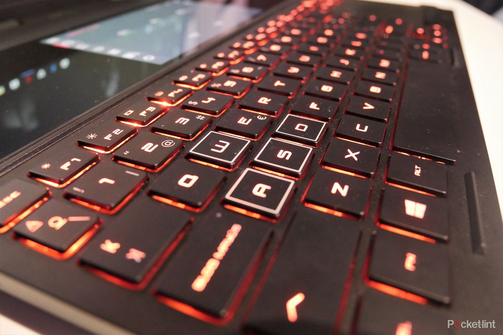 HP Omen X 2S keyboard and trackpad image 5