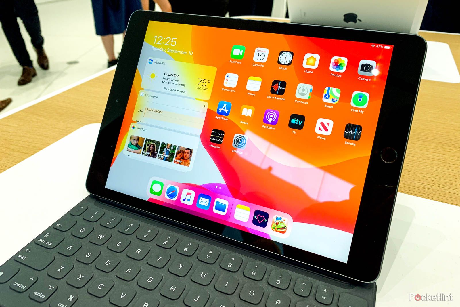 Apple iPad OS and iOS 131 updates now rolling out for iPad and iPhone image 1