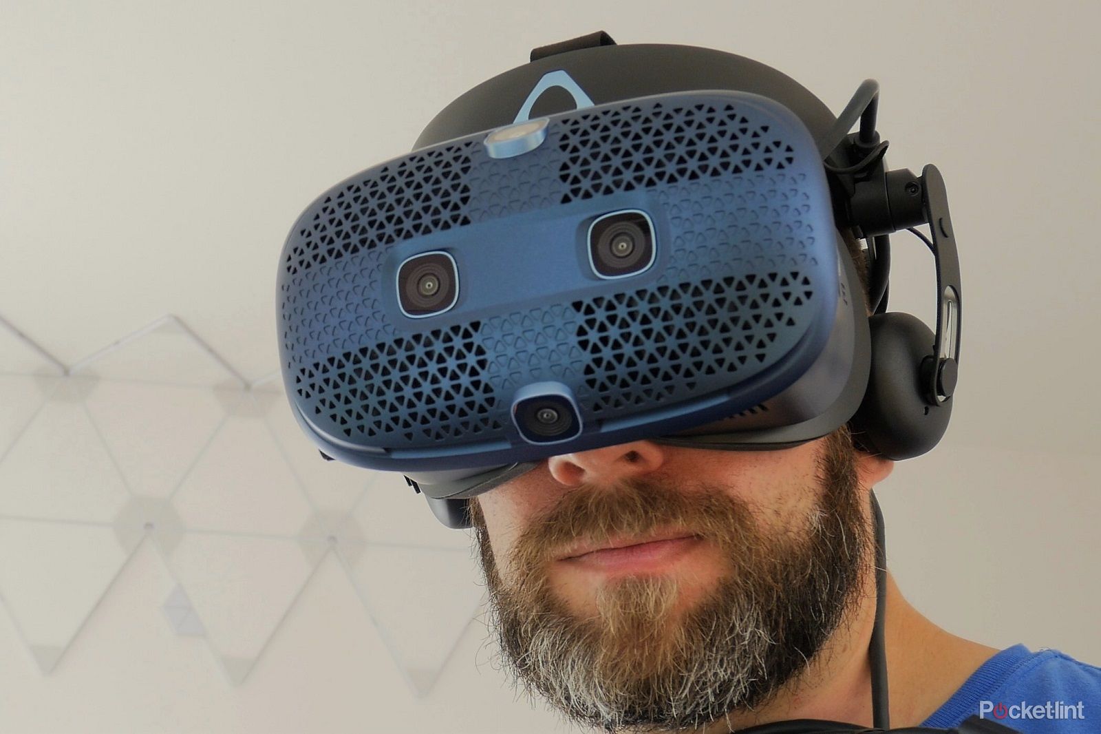 HTC Vive Cosmos review: A future-proof Rift S alternative? HTC Vive Cosmos review: A future-proof Rift S alternative?