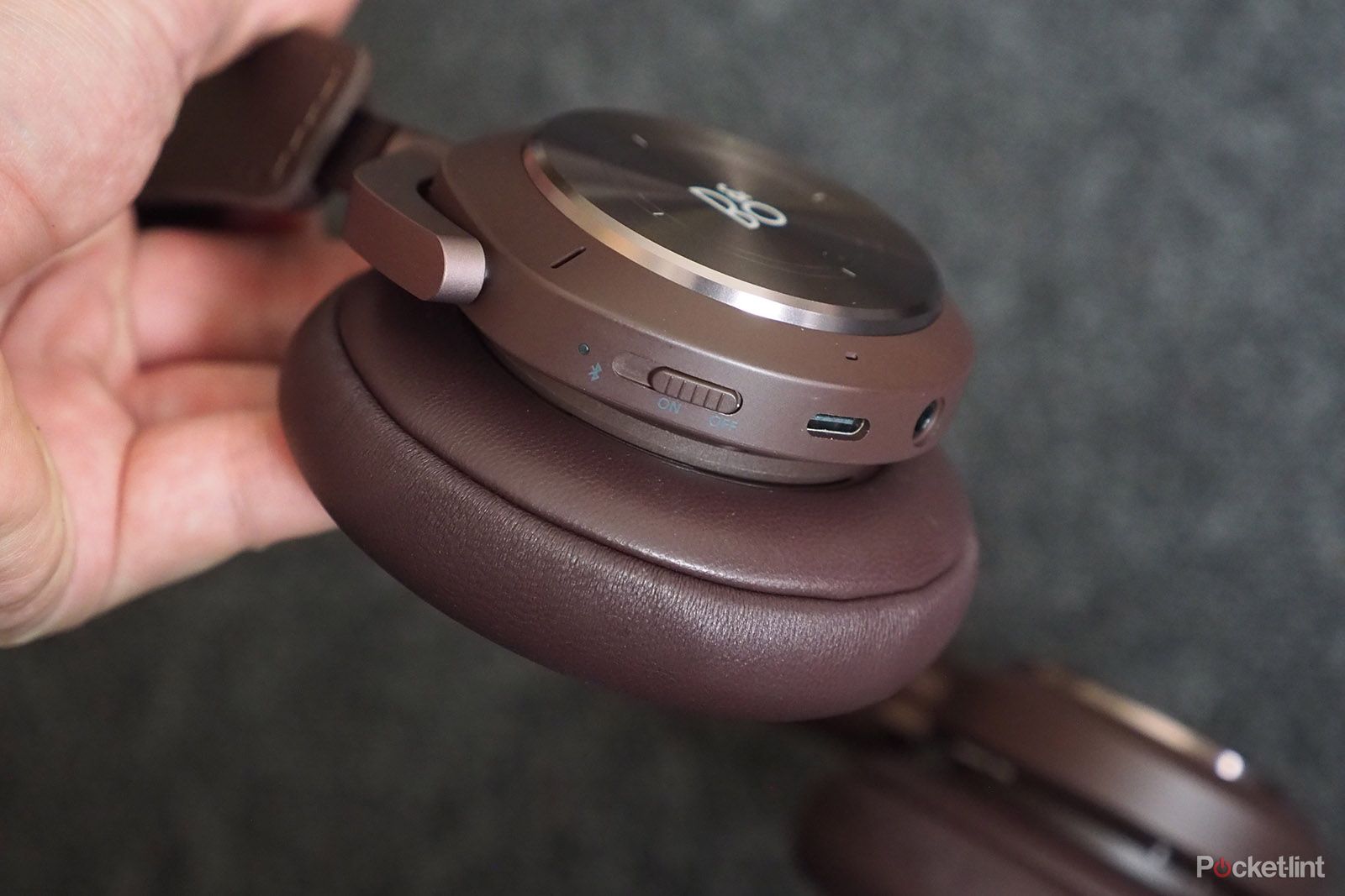 BO Beoplay H9 2019 review brown image 6