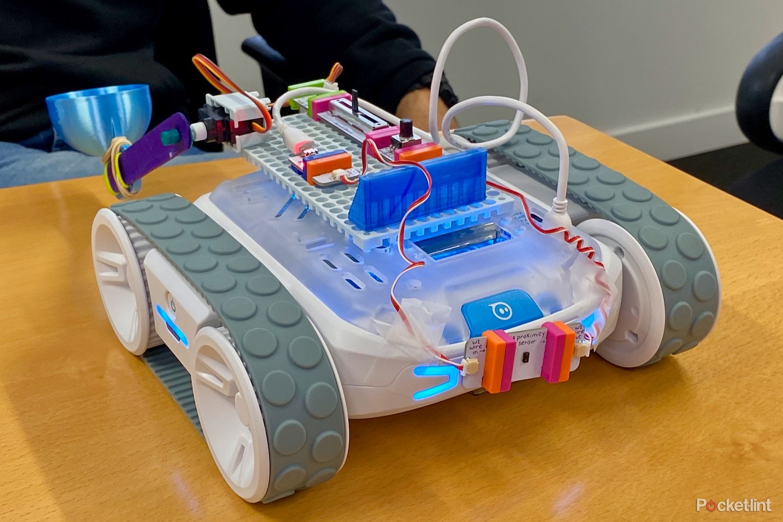 Sphero wants you to hack its new RVR robot image 1