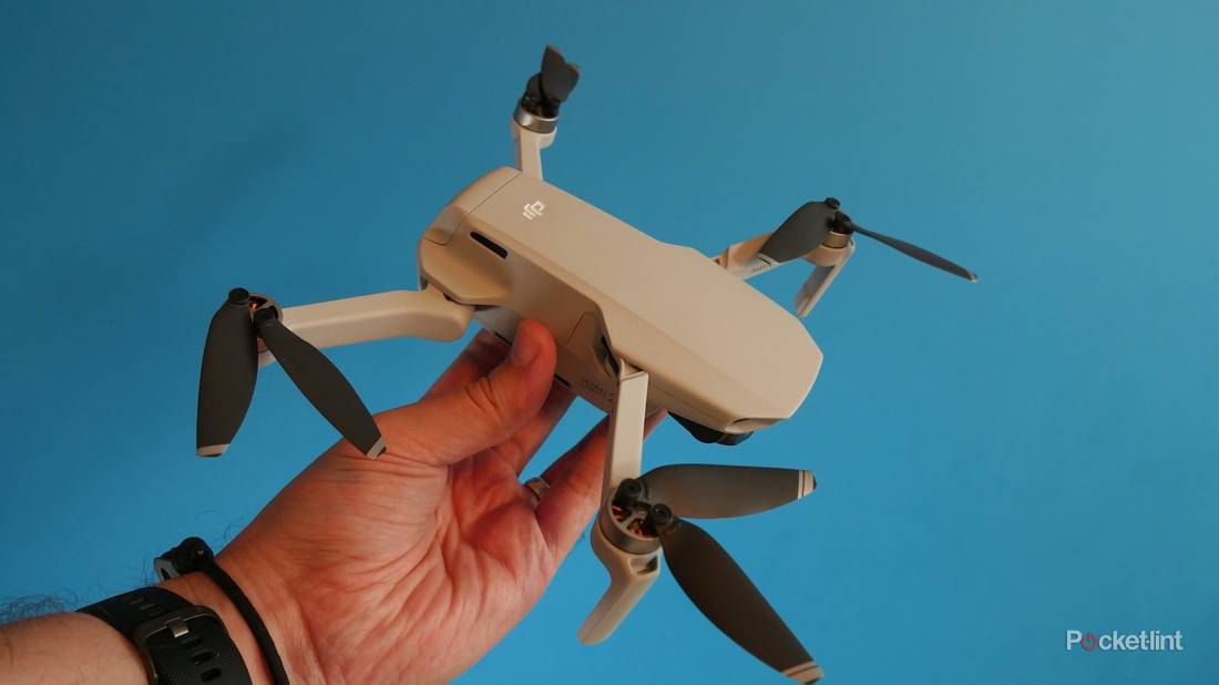 Dji Mavic 100 Dollar Drone With Camera Best Drones Drone Bagus