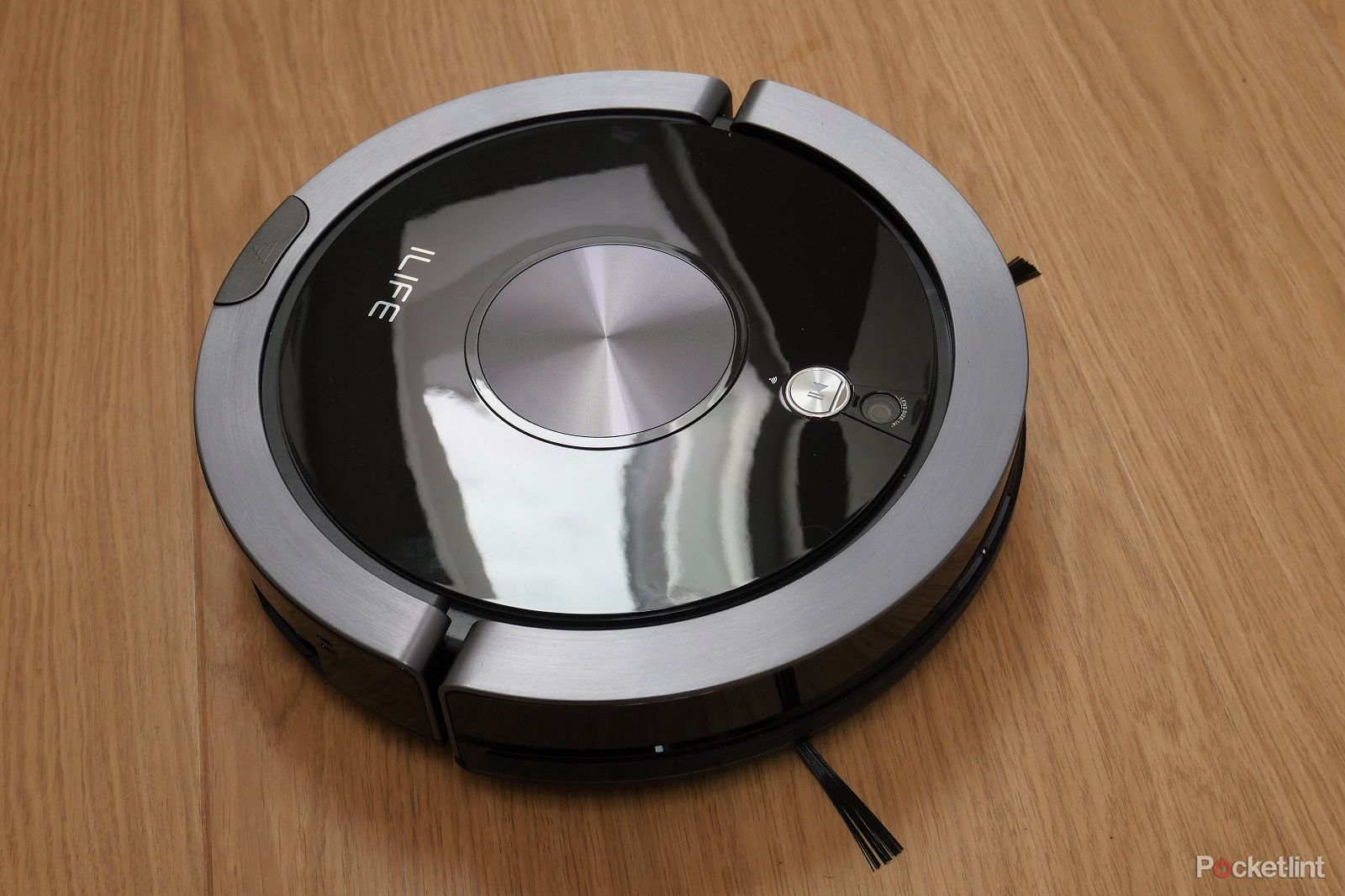 iLife A9 robot vacuum cleaner review image 1