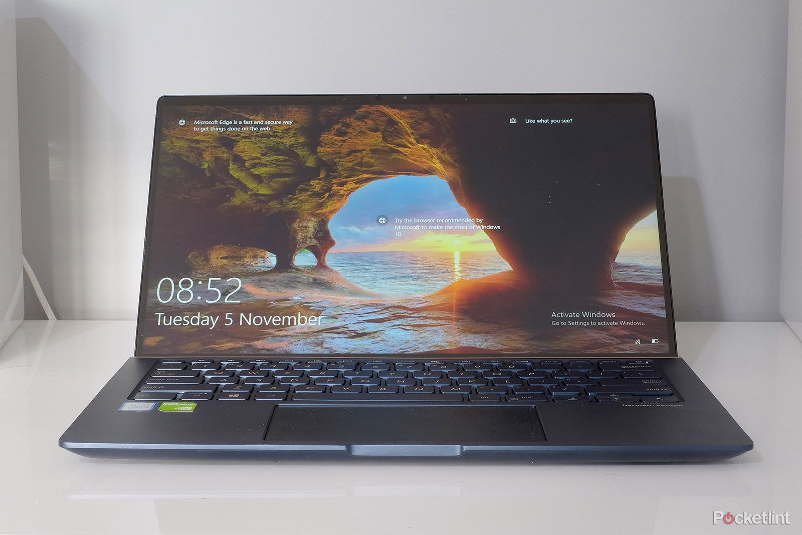 Asus ZenBook 14 UX434 review image 5